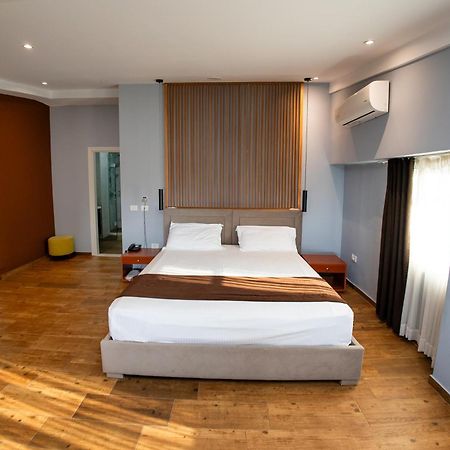 Olivar Hotel Tirana Selitë e Vogël Exteriér fotografie