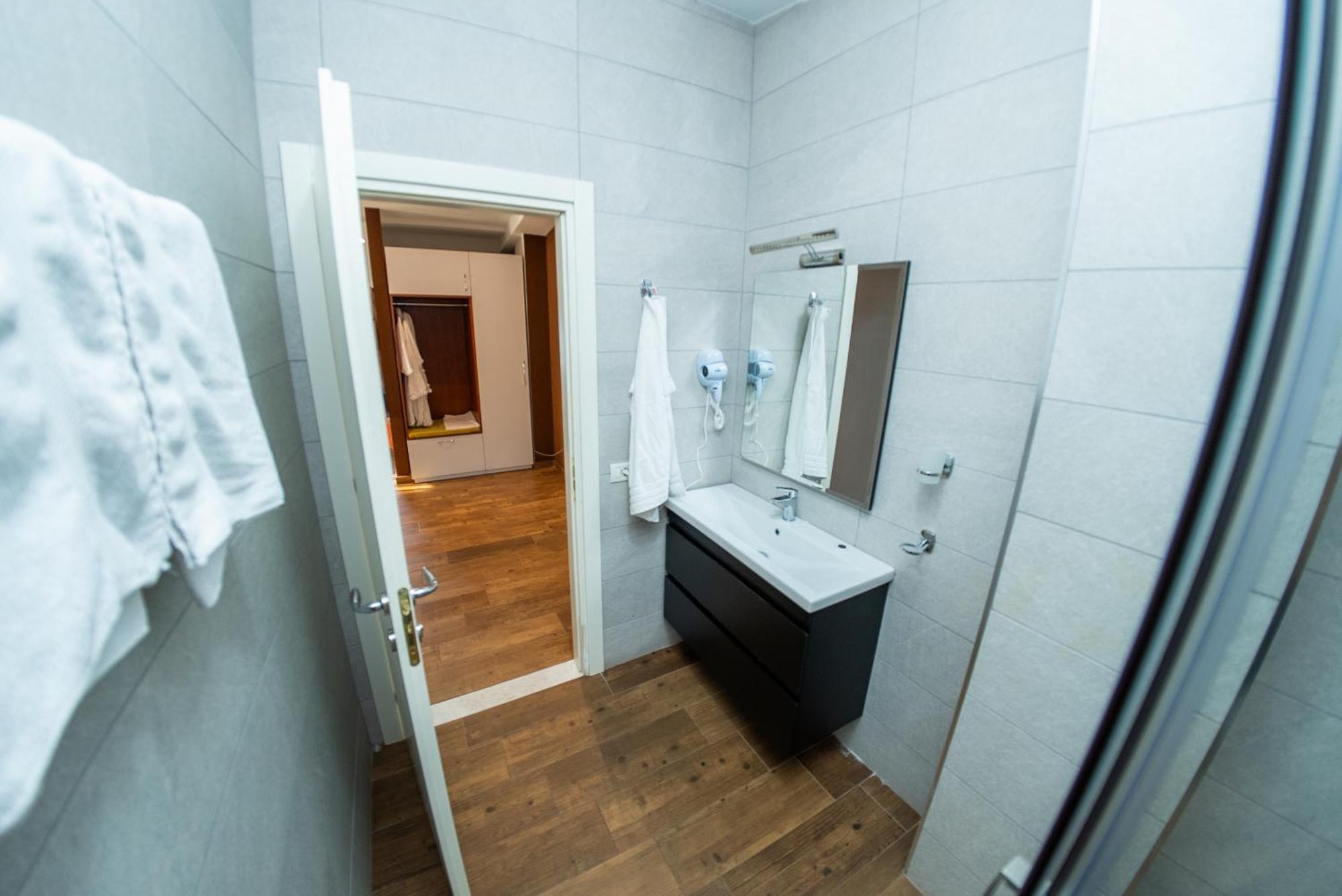 Olivar Hotel Tirana Selitë e Vogël Exteriér fotografie
