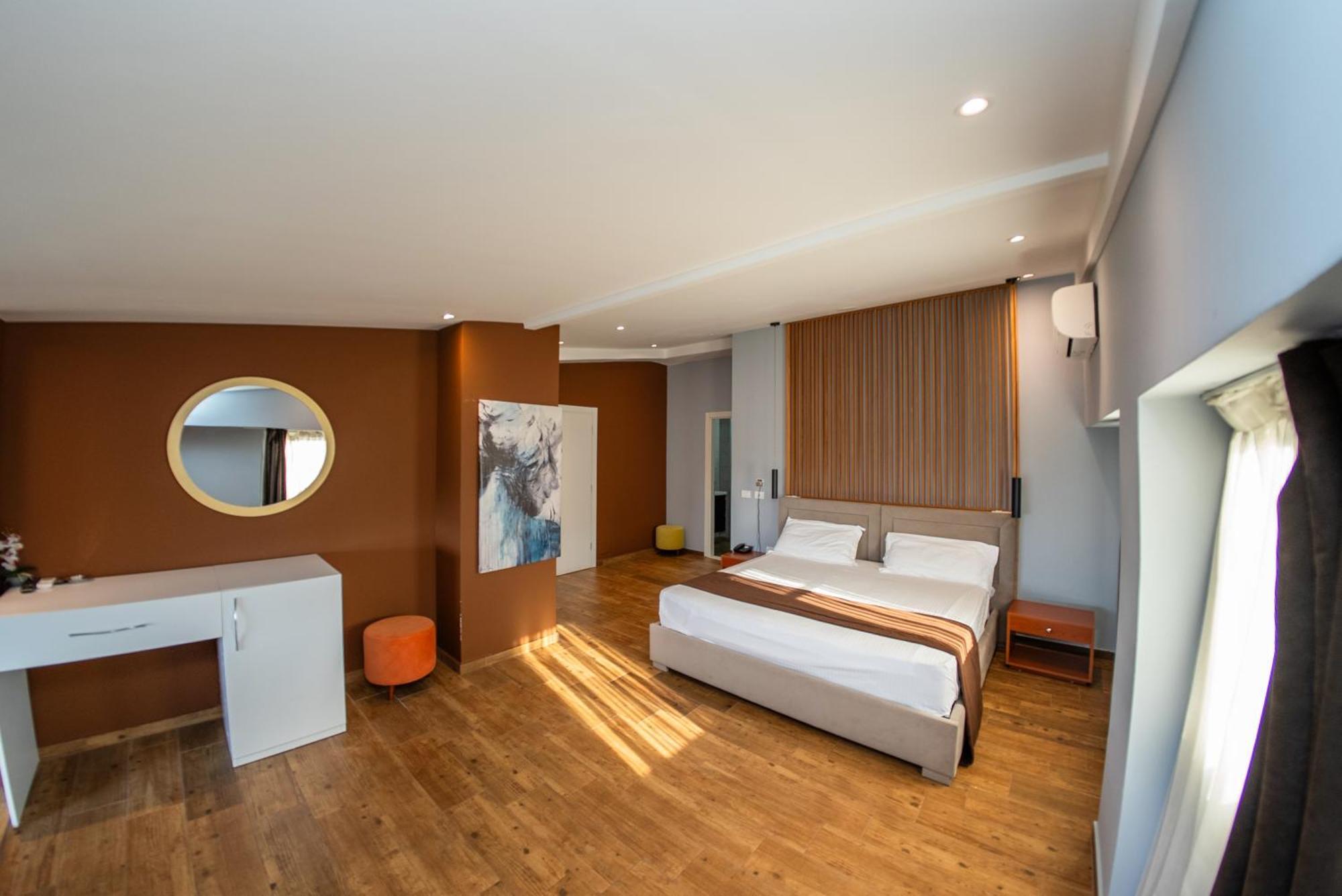 Olivar Hotel Tirana Selitë e Vogël Exteriér fotografie