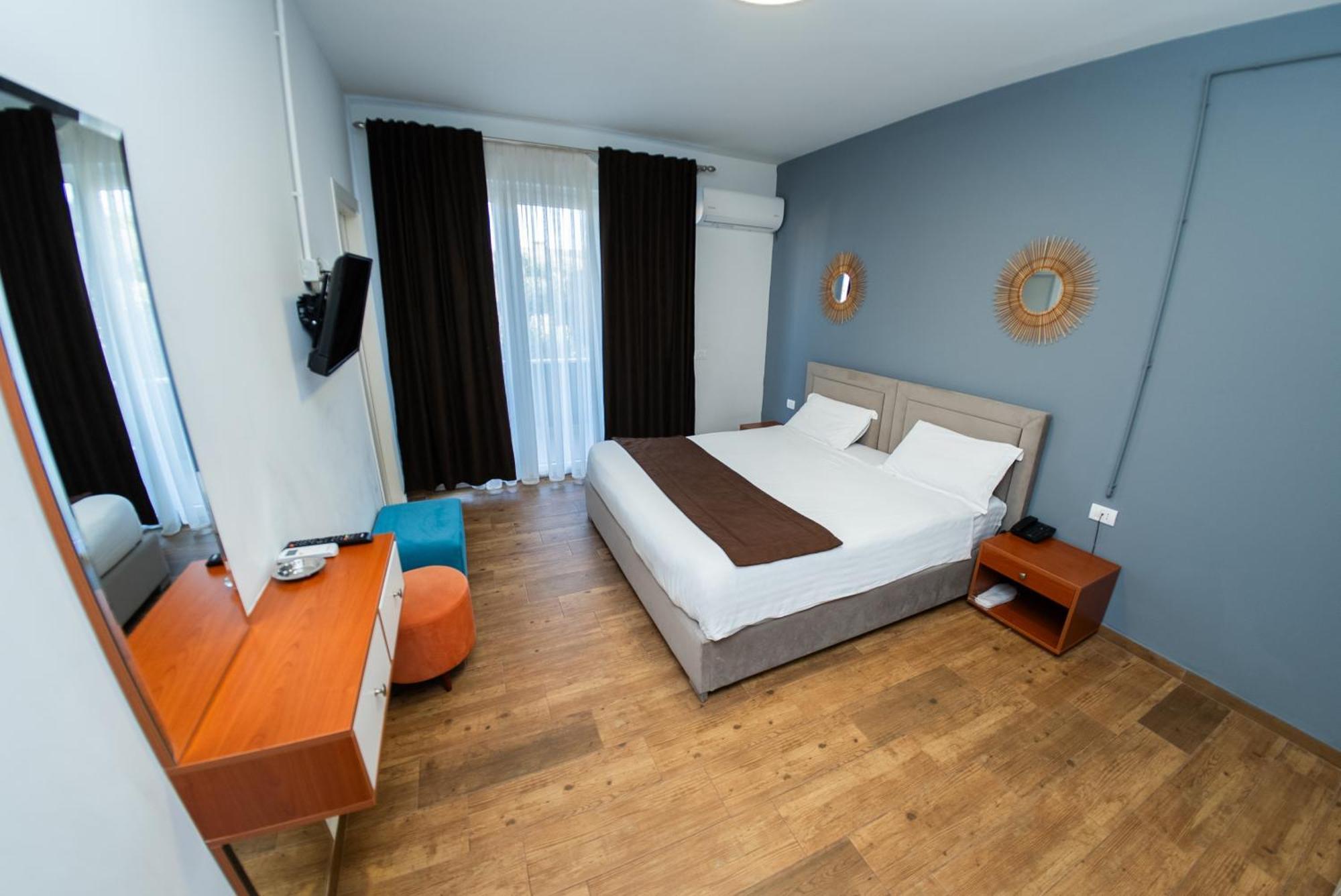Olivar Hotel Tirana Selitë e Vogël Exteriér fotografie